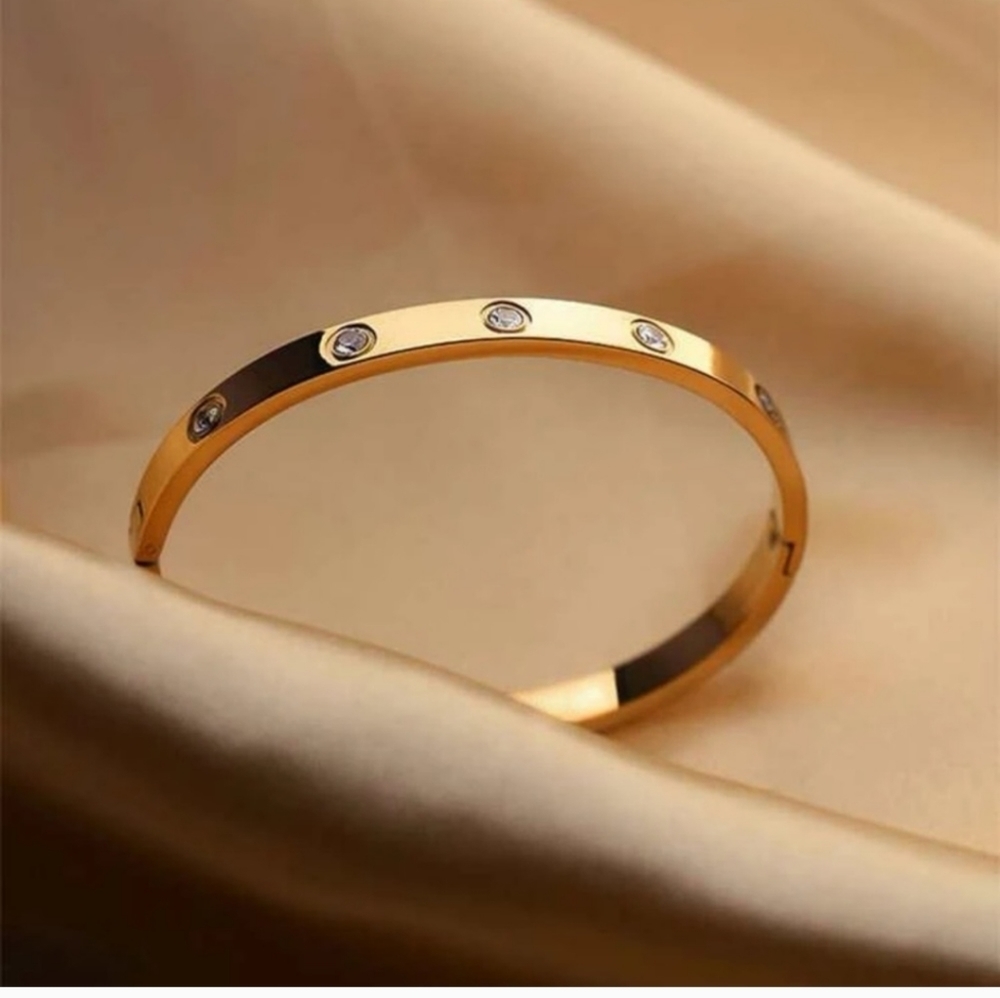 Bracelet with Rhinestone - Picture 2 of 3